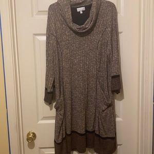 Cow neck Sweater dress can be worn with or without leggings. Has pockets. 3X